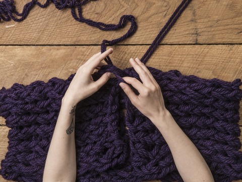 Arm knitting eli käsivarsineulonta