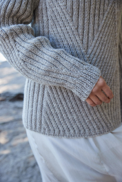 Novita 7 Veljestä: Vapaus knitted sweater