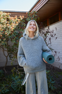 Novita Isoveli: Rento knitted hoodie