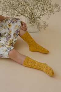 Novita Venla: Pirpanat lace socks - Nur auf English