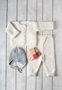 Vauvan neulotut villasukat Novita Wool Cotton