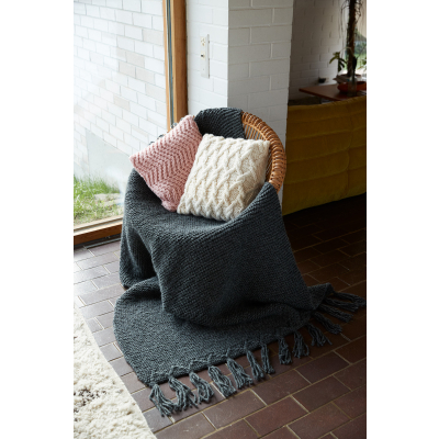 Novita Hygge Wool: Lepohetki (A Moment of Rest) knitted pillow