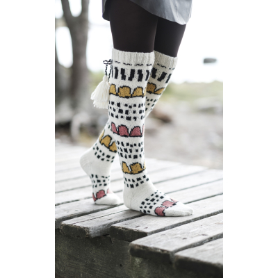Huvikumpu Socken mit Nordischem Muster Novita Nordic Wool ja Nalle