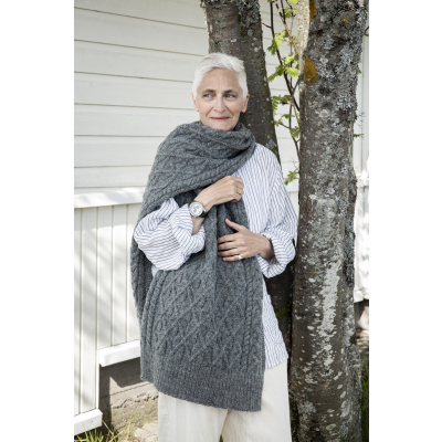 Novita Nordic Wool: Kia cabled scarf