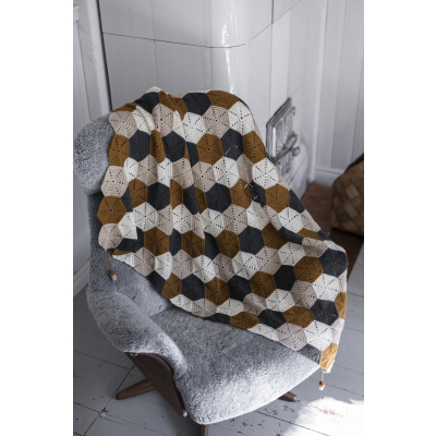 Novita Venla: Terho (Acorn) crochet blanket