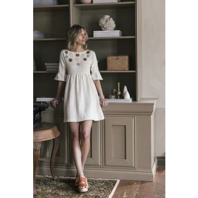Midsommarbrud – klänningen Novita Woolly Wood