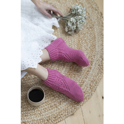 Novita 7 Veljestä: Madeleine lace socks