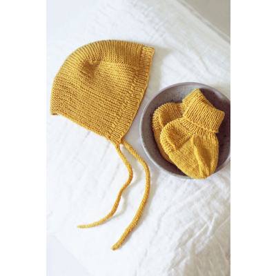 Knitted hat for babies Novita Baby Merino